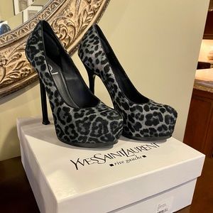 Yves Saint Laurent Tribtoo 105 Pump